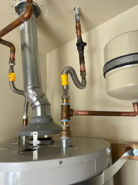 Water heater installation and plumbing repair in Grandview Meadows